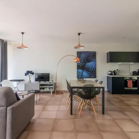 Les Vagues Avec Jacuzzi Privatif & Parking Prive